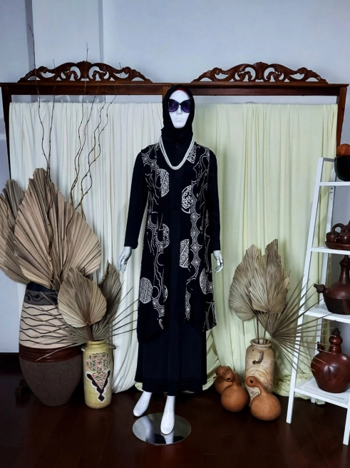 Outer Long Kardigan Batik Black S 1 whatsapp_image_2022_05_30_at_2_18_17_pm_1